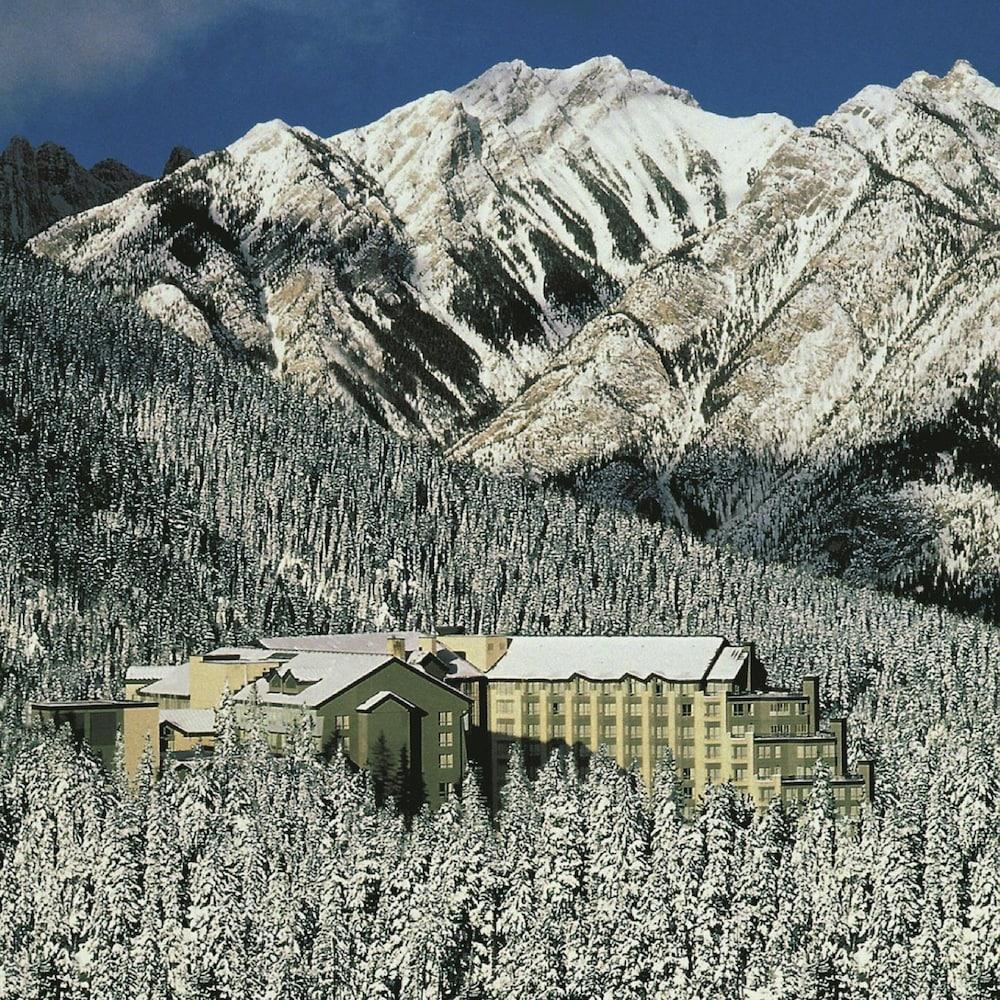 The Rimrock Resort Hotel Banff Buitenkant foto