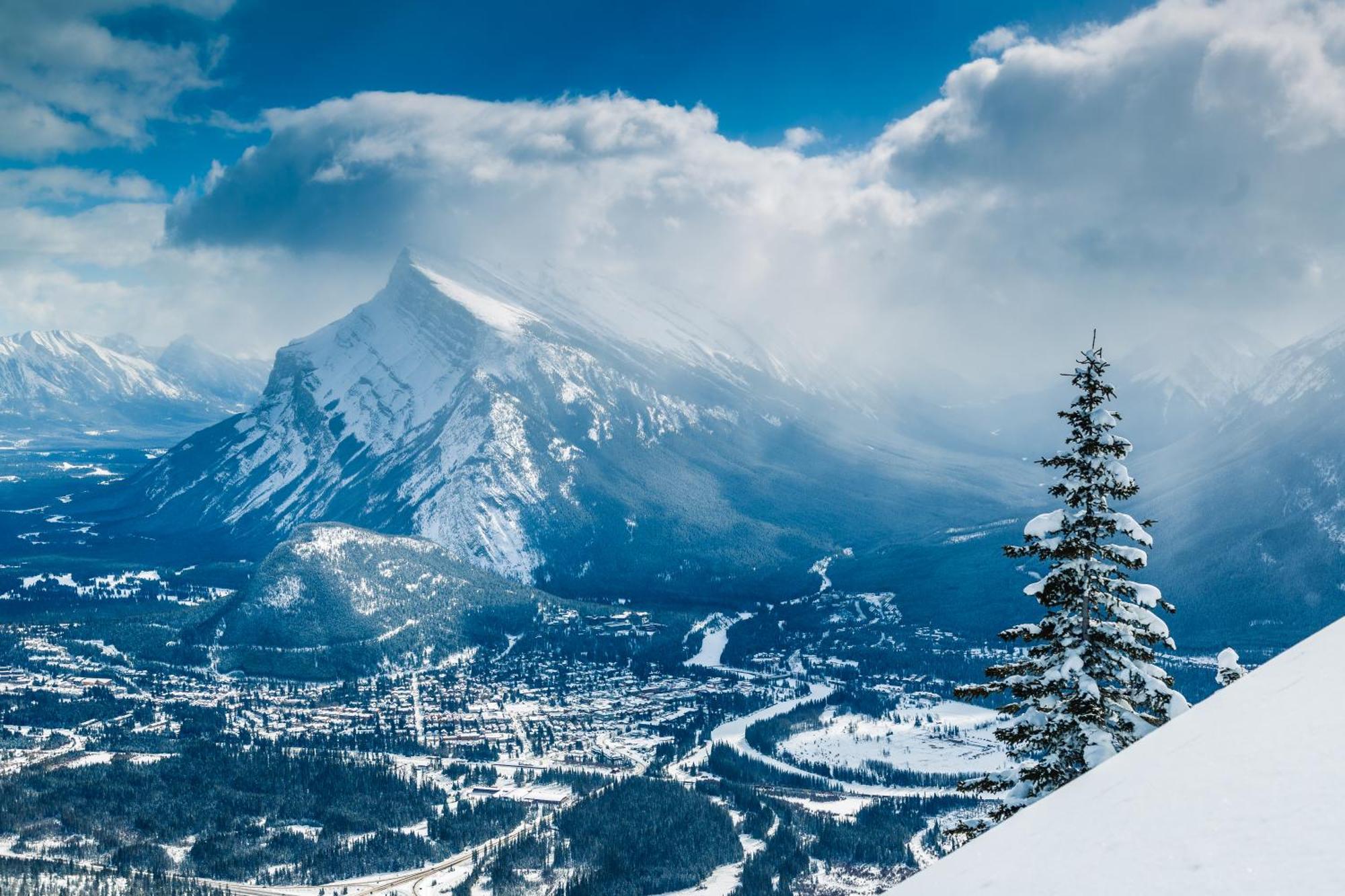 The Rimrock Resort Hotel Banff Buitenkant foto